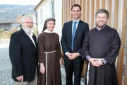 Hans Kallinger, Sr. Barbara, LH Markus Wallner, Br. Lech Wallner im Kapuzinerkloster